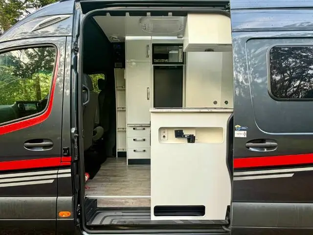 USED 2024 AVIDA DIVERSION V7002