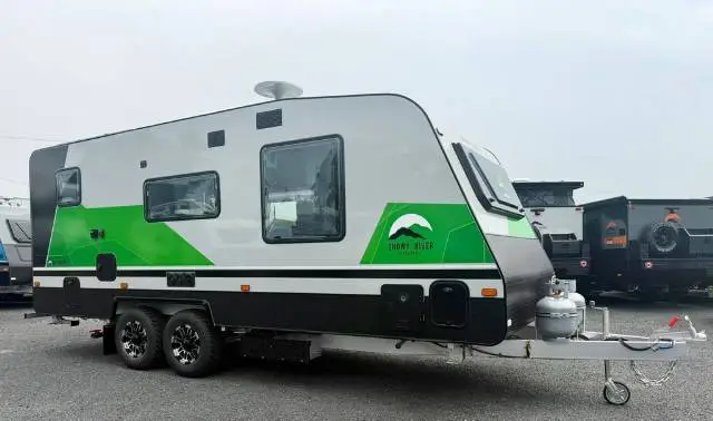 https://media-caravea.syd1.digitaloceanspaces.com/caravans/6EC20429/image-1.webp?q=81clAtCbUc