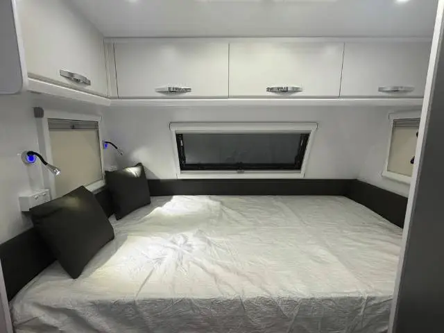 https://media-caravea.syd1.digitaloceanspaces.com/caravans/6EC20435/image-7.webp?q=oC34pFPCbx