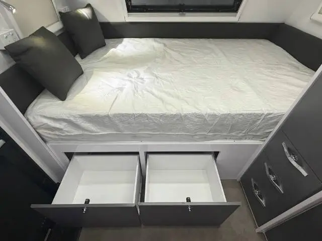 https://media-caravea.syd1.digitaloceanspaces.com/caravans/6EC20435/image-8.webp?q=HkRMIE6WhJ