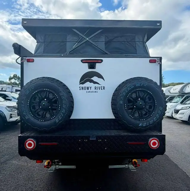 https://media-caravea.syd1.digitaloceanspaces.com/caravans/6EC20437/image-4.webp?q=4HFbjF3Vhs