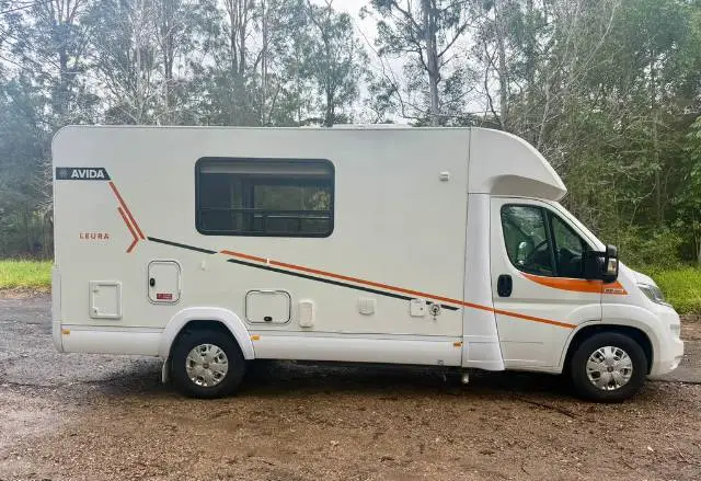 https://media-caravea.syd1.digitaloceanspaces.com/caravans/6EC20466/image-3.webp?q=sOOyny2zDj