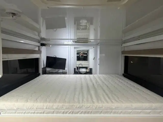 https://media-caravea.syd1.digitaloceanspaces.com/caravans/6EC20466/image-8.webp?q=SJTgVrv1mD