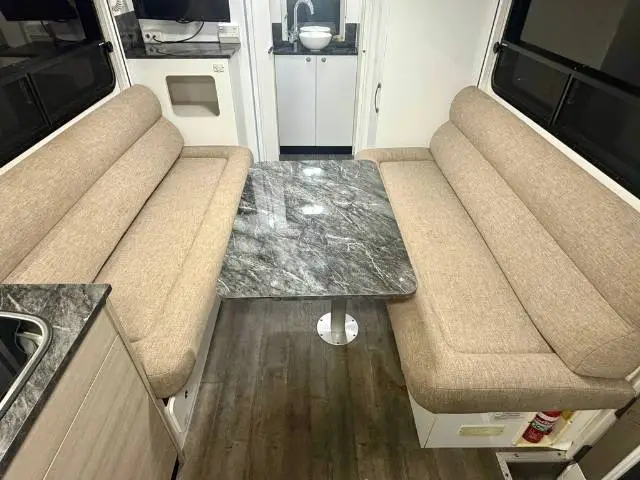 https://media-caravea.syd1.digitaloceanspaces.com/caravans/6EC20466/image-9.webp?q=IZnktI0Ezi