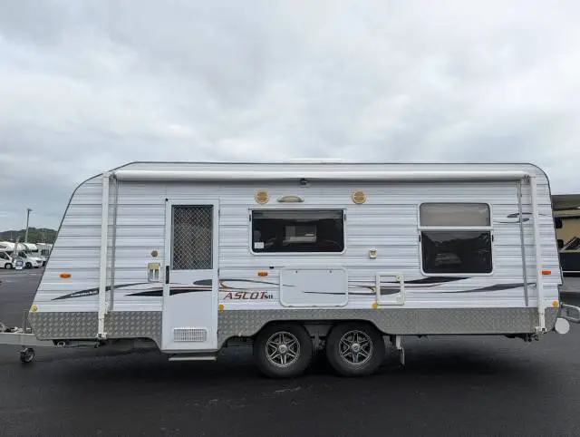 USED 2011 CONCEPT ASCOT