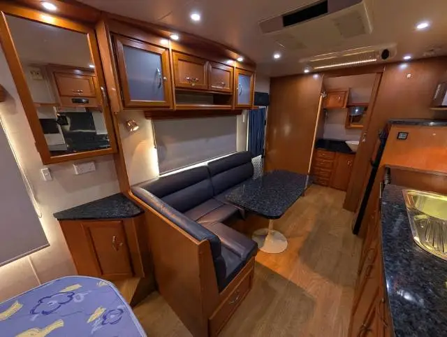 USED 2011 CONCEPT ASCOT