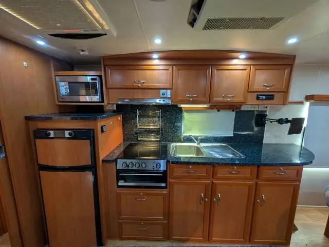 USED 2011 CONCEPT ASCOT