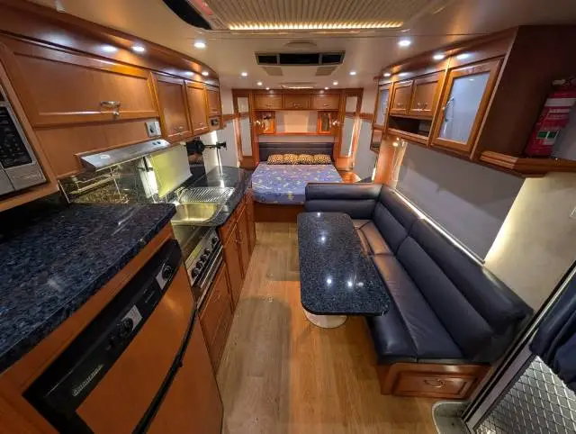 USED 2011 CONCEPT ASCOT
