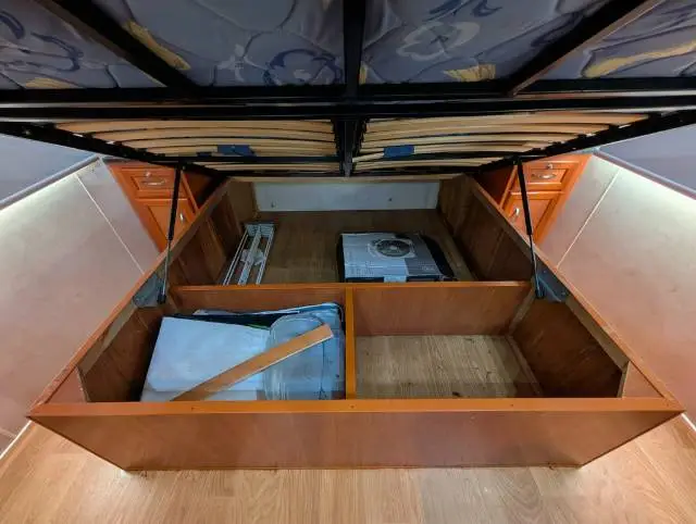 USED 2011 CONCEPT ASCOT