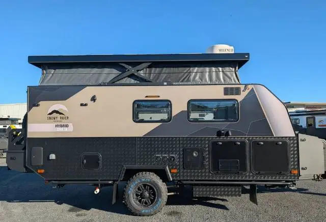 https://media-caravea.syd1.digitaloceanspaces.com/caravans/6EC20571/image-3.webp?q=Hcdzf8FIVE