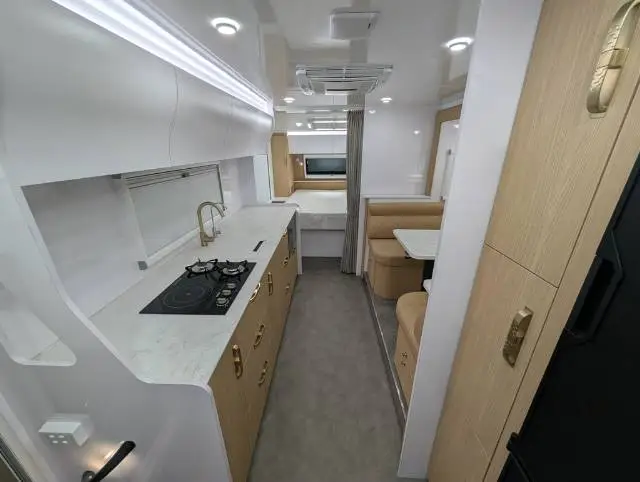 https://media-caravea.syd1.digitaloceanspaces.com/caravans/6EC20575/image-6.webp?q=aHb91qn4un