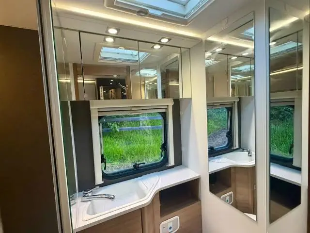 USED 2020 ADRIA CORAL XL 660 SCS