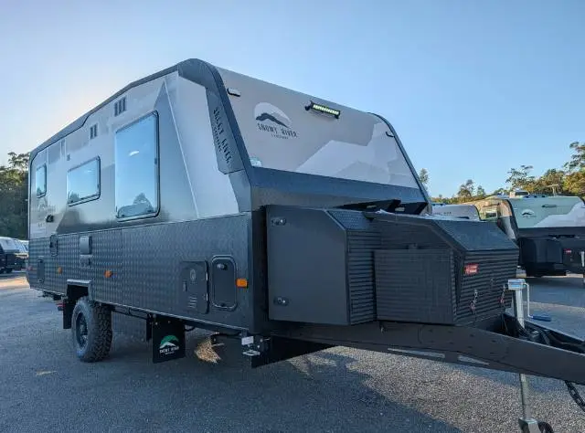 NEW 2026 SNOWY RIVER SRT18