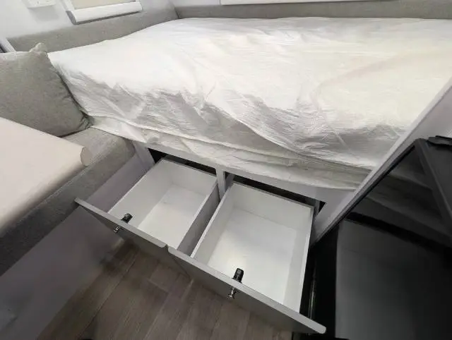 https://media-caravea.syd1.digitaloceanspaces.com/caravans/6EC20697/image-8.webp?q=JZPiIFe3iN