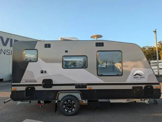 https://media-caravea.syd1.digitaloceanspaces.com/caravans/6EC20698/image-3.webp?q=XVwet3ksTP