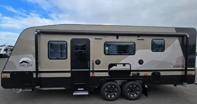 https://media-caravea.syd1.digitaloceanspaces.com/caravans/6EC20699/image-1.webp?q=f4edxouyHi