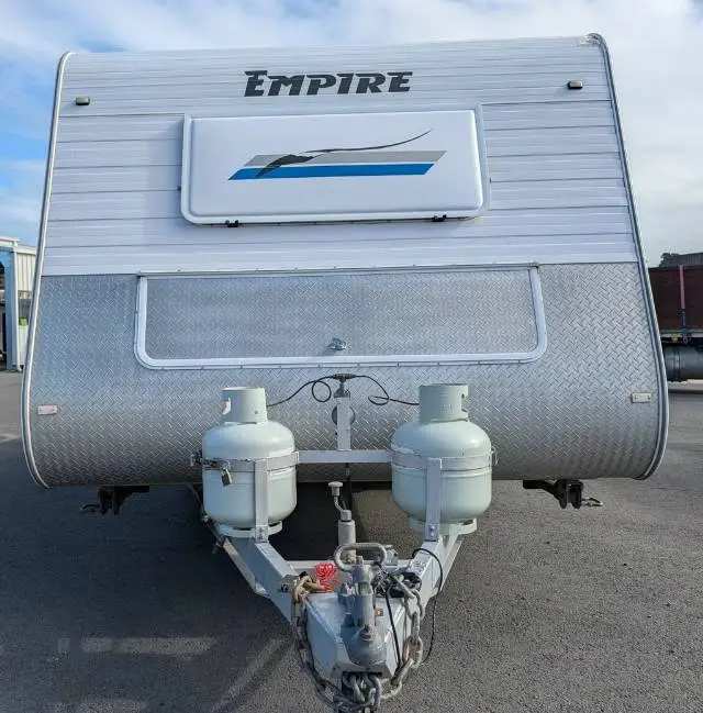 https://media-caravea.syd1.digitaloceanspaces.com/caravans/6EC20779/image-5.webp?q=XnyoyeG4LA