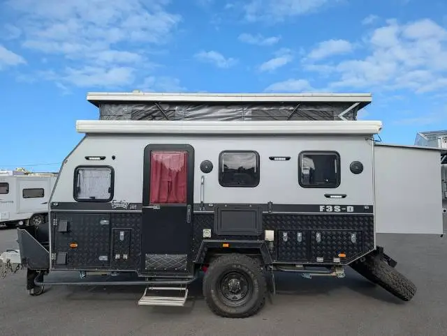 USED 2022 FANTASY CARAVAN F3S-D