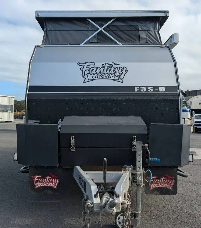 USED 2022 FANTASY CARAVAN F3S-D