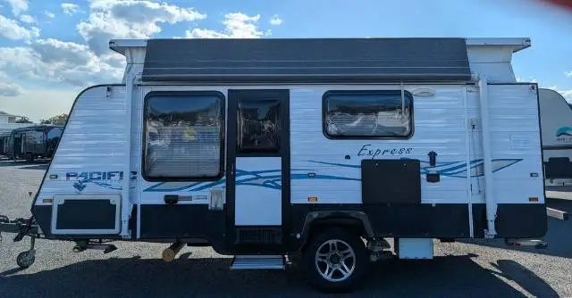 USED 2013 ATLANTIC CARAVANS PACIFIC EXPRESS