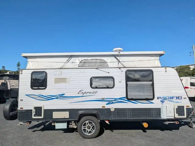 USED 2013 ATLANTIC CARAVANS PACIFIC EXPRESS