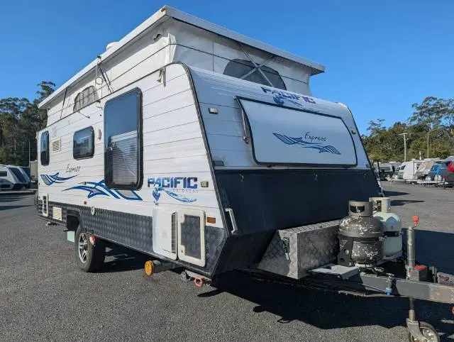 USED 2013 ATLANTIC CARAVANS PACIFIC EXPRESS