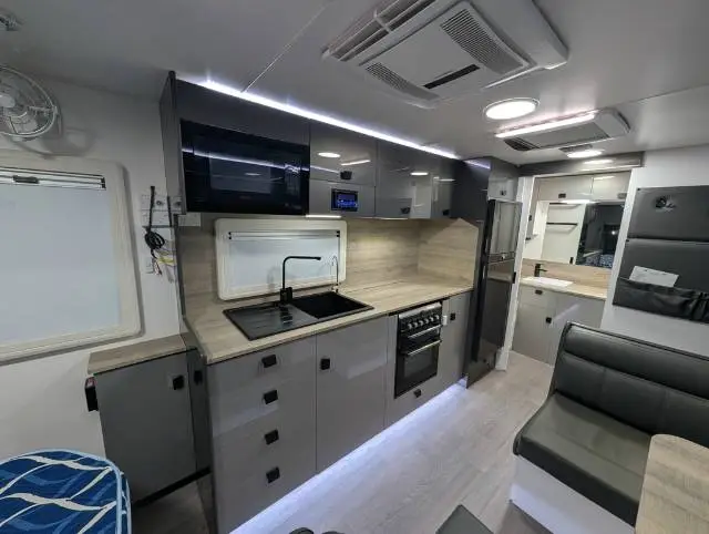 USED 2022 CONCEPT RS196