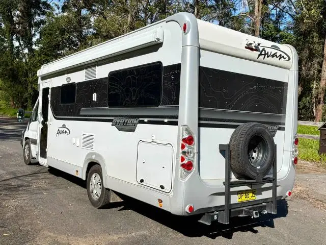 https://media-caravea.syd1.digitaloceanspaces.com/caravans/6EC21104/image-3.webp?q=yrUDdVWdTQ