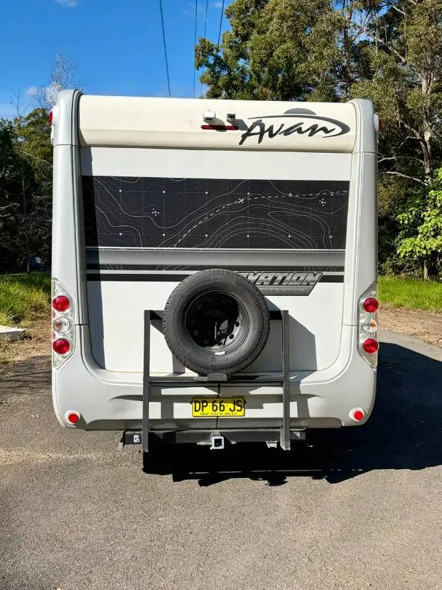https://media-caravea.syd1.digitaloceanspaces.com/caravans/6EC21104/image-5.webp?q=XufpzZoNpp