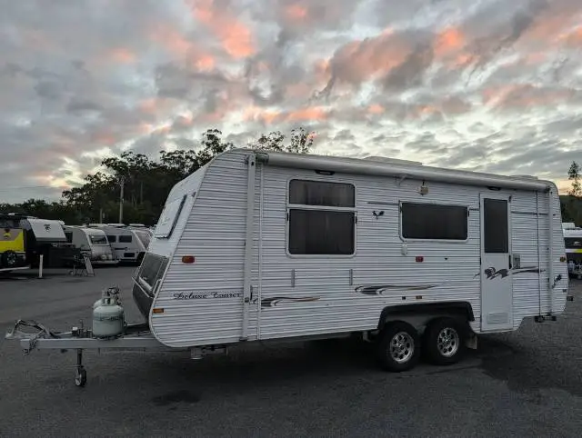 USED 2008 GOLDEN EAGLE CARAVANS DELUXE TOURER