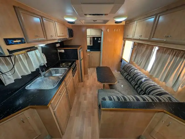 USED 2008 GOLDEN EAGLE CARAVANS DELUXE TOURER