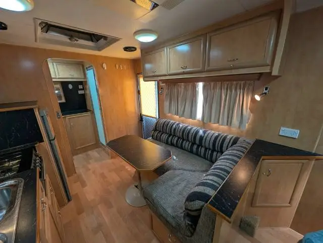 USED 2008 GOLDEN EAGLE CARAVANS DELUXE TOURER