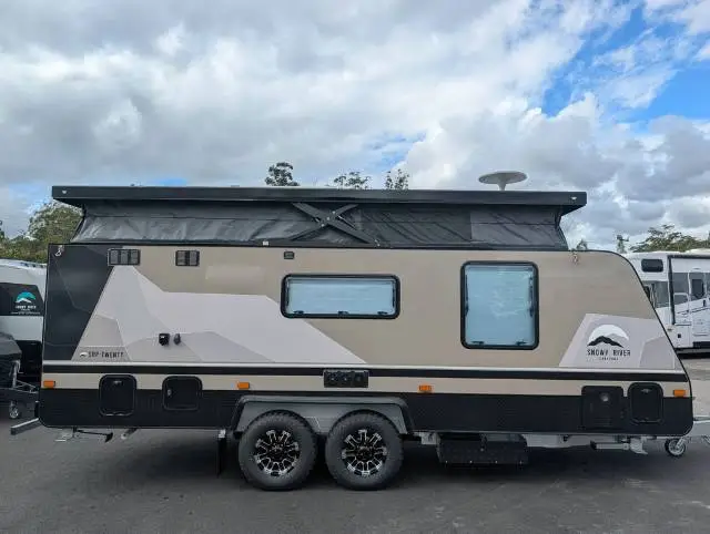 https://media-caravea.syd1.digitaloceanspaces.com/caravans/6EC21242/image-3.webp?q=X6tdHVFMIz