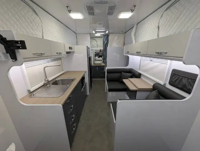 https://media-caravea.syd1.digitaloceanspaces.com/caravans/6EC21242/image-9.webp?q=phWHECB59l
