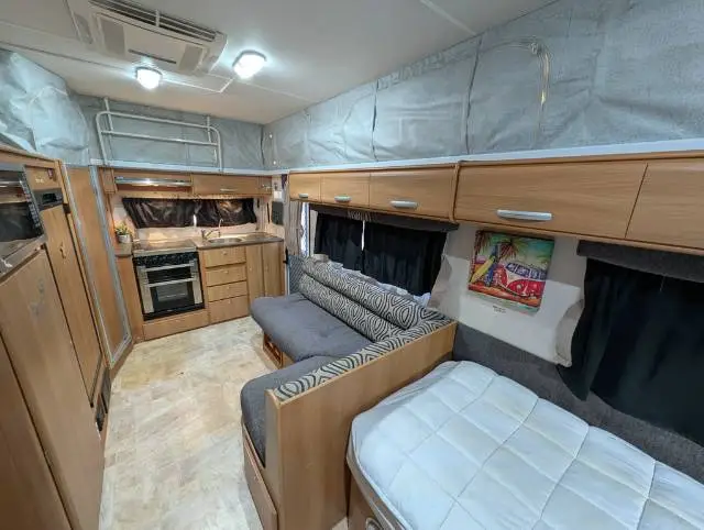 USED 2009 JAYCO STERLING
