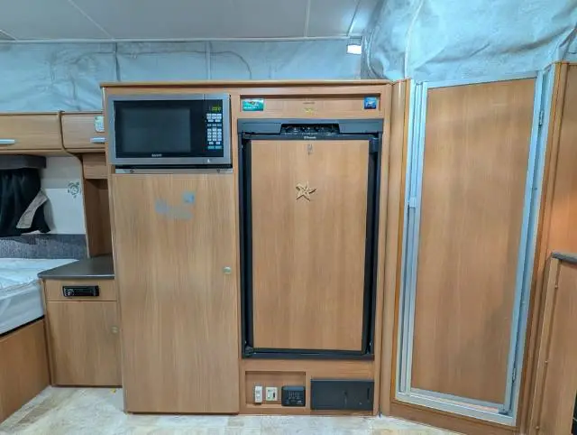 USED 2009 JAYCO STERLING