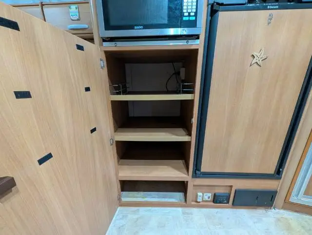 USED 2009 JAYCO STERLING
