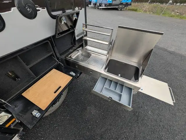 USED 2022 AUSTRACK CAMPERS TANAMI 11