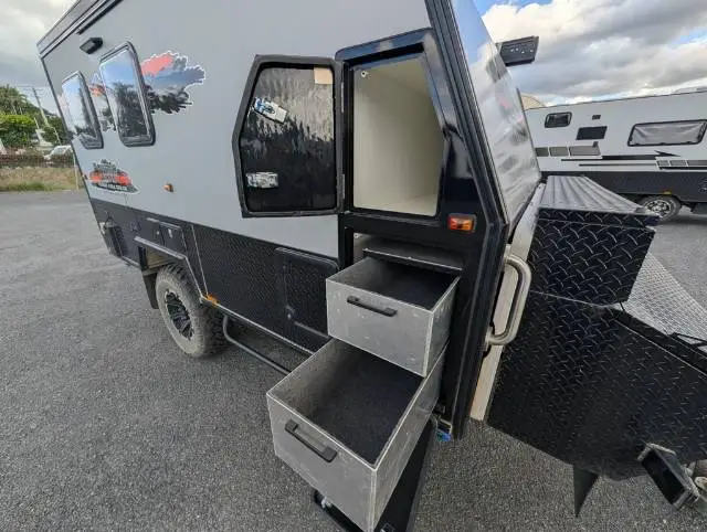 USED 2022 AUSTRACK CAMPERS TANAMI 11
