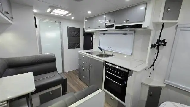 USED 2021 VIVID CARAVANS NOMAD 196