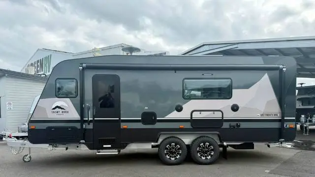 https://media-caravea.syd1.digitaloceanspaces.com/caravans/6EC21510/image-1.webp?q=qIQlnI96Se