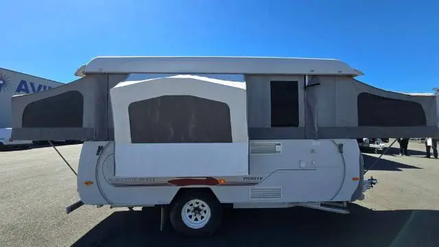 USED 2007 COROMAL SILHOUETTE PIONEER