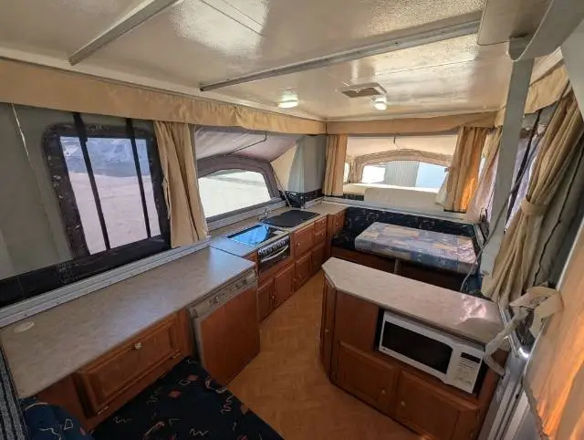 USED 2007 COROMAL SILHOUETTE PIONEER