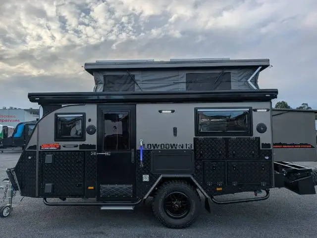 https://media-caravea.syd1.digitaloceanspaces.com/caravans/6EC21577/image-1.webp?q=IMPANEriqj