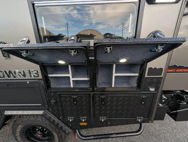 https://media-caravea.syd1.digitaloceanspaces.com/caravans/6EC21577/image-9.webp?q=jXdXX8eebQ
