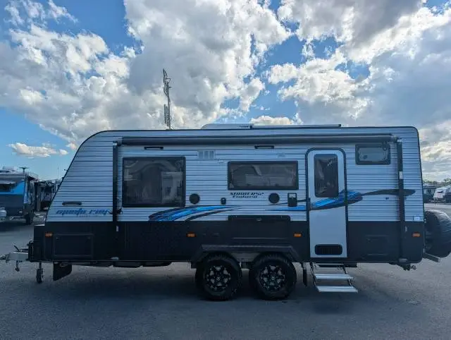 USED 2019 NEW AGE CARAVANS MANTARAY MR18 ENDURO