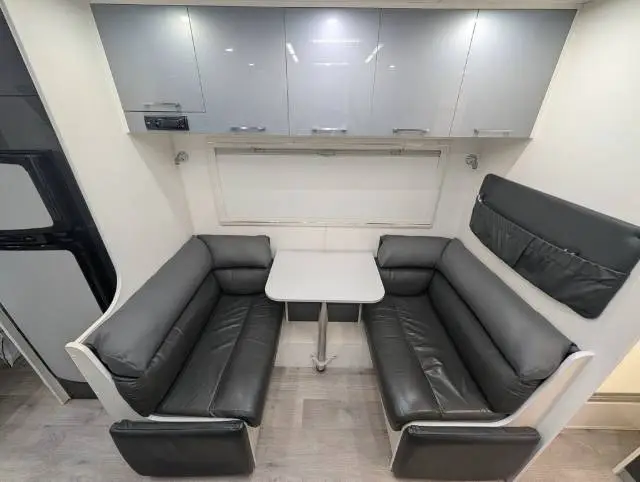 USED 2019 NEW AGE CARAVANS MANTARAY MR18 ENDURO