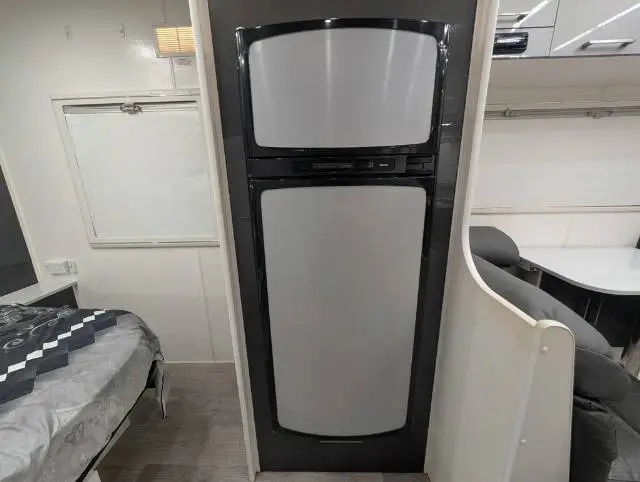 USED 2019 NEW AGE CARAVANS MANTARAY MR18 ENDURO