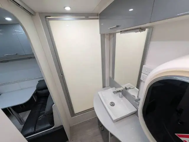 USED 2019 NEW AGE CARAVANS MANTARAY MR18 ENDURO