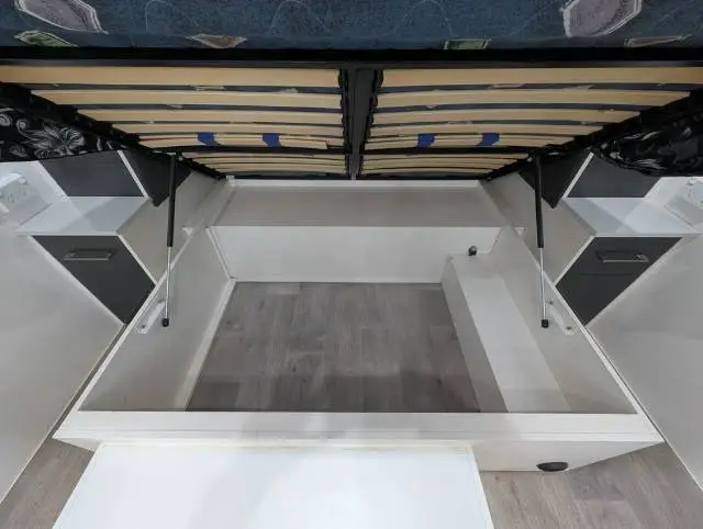 USED 2019 NEW AGE CARAVANS MANTARAY MR18 ENDURO